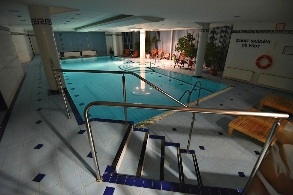 Hotel Prosper Celadna Exterior foto